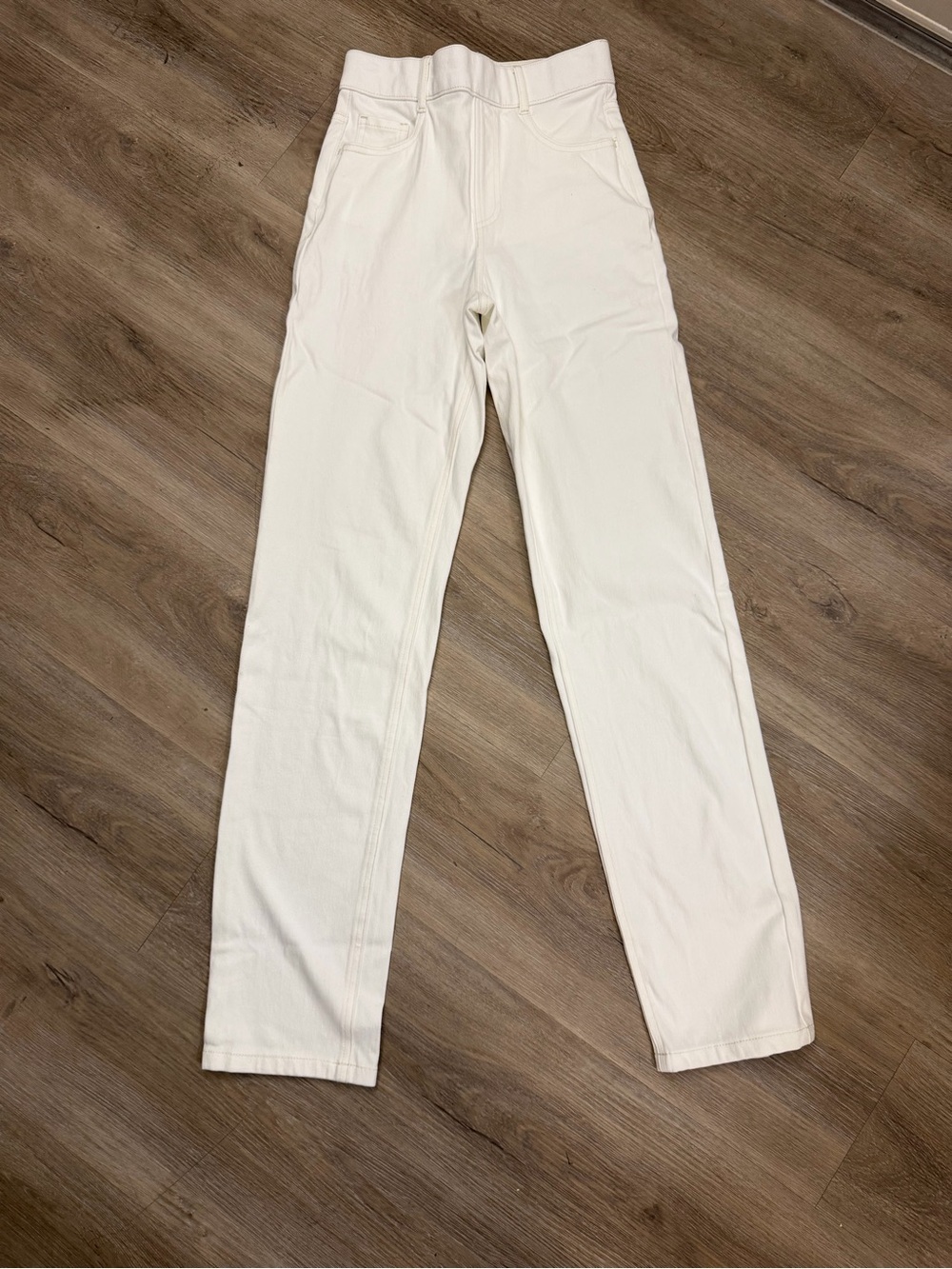 Halara Jeans Women’s XS Tall White High Waisted Straight Leg Denim 0417